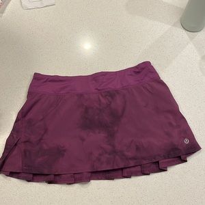 Lululemon size 6 skirt
